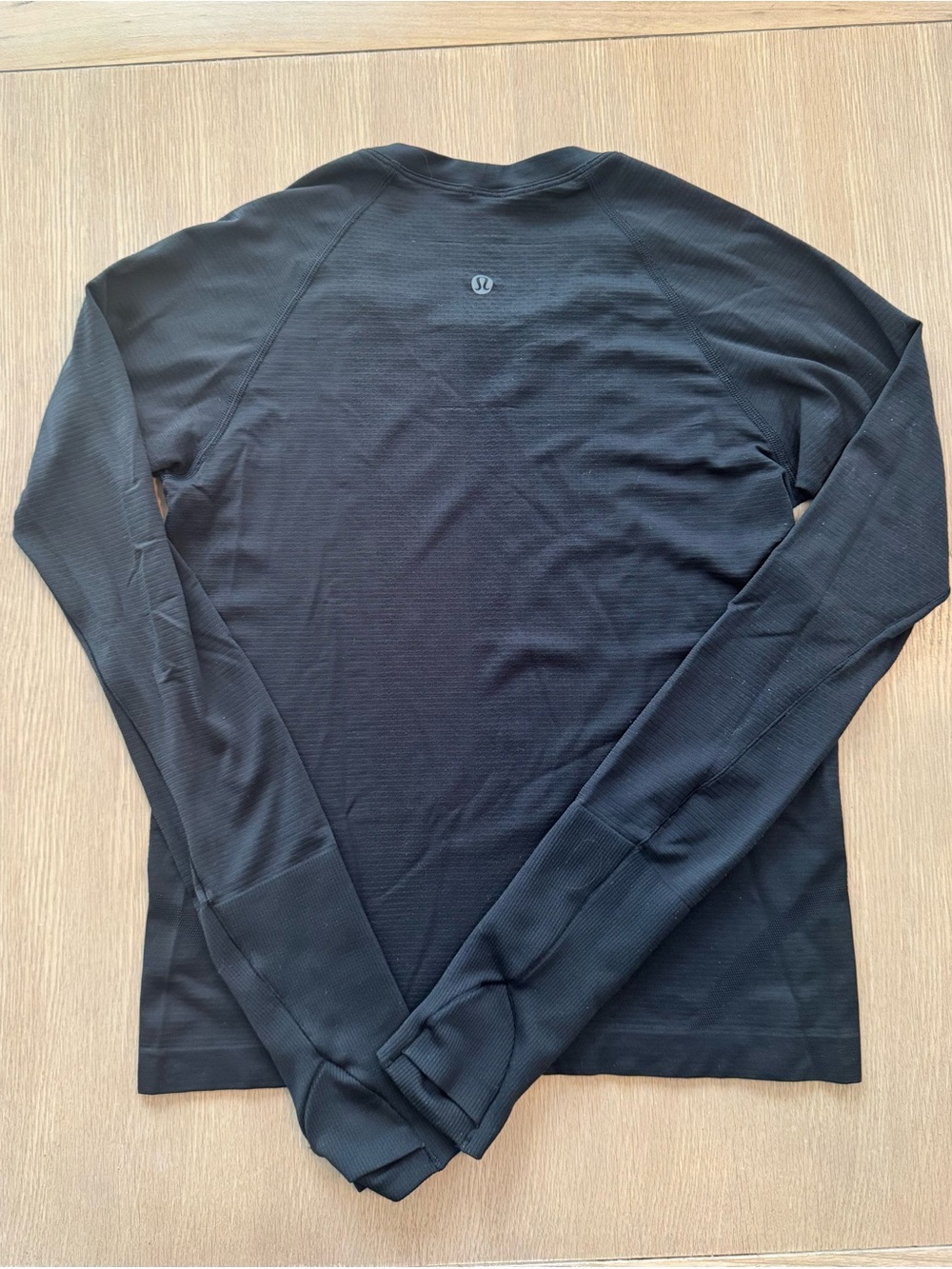 lululemon athletica womens Black Long-Sleeve Athletic Top